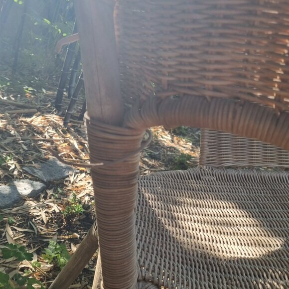 Rattan chairs - Picture 8 of 9